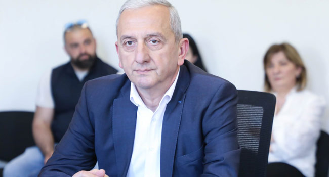 ოზურგეთის მერიაში საკადრო ინტრიგები: გია ანთაძის შესაძლო გადასვლა და არჩევნების მოლოდინი
