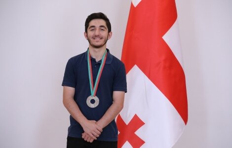 ზურაბ ჯაშმა ფიზიკის საერთაშორისო ოლიმპიადაზე ვერცხლის მედალი აიღო
