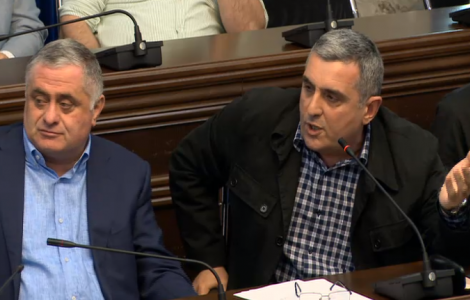 ვიდეო► მერაბ კაჭახიძემ კომიტეტის სხდომაზე „თემიდას“ წევრს ქვეყნის დატოვებისკენ მოუწოდა