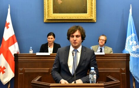 „ინფორმაცია არ მაქვს“ - კობახიძე ბახტაძის მიერ ენმ-ისთვის 2012 წლის შეწირულობაზე