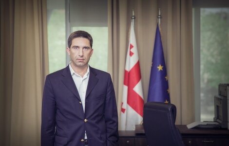 პაპუნა უგრეხელიძემ, რომელსაც სექსუალურ შევიწროებაში ადანაშაულებდნენ, დავის პირველი რაუნდი მოიგო