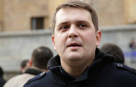 FACEBOOK-ზე ენმ-ს მიმართ სადღობელაშვილის მოწოდების გამო გამოძიება დევნის მუხლით დაიწყო